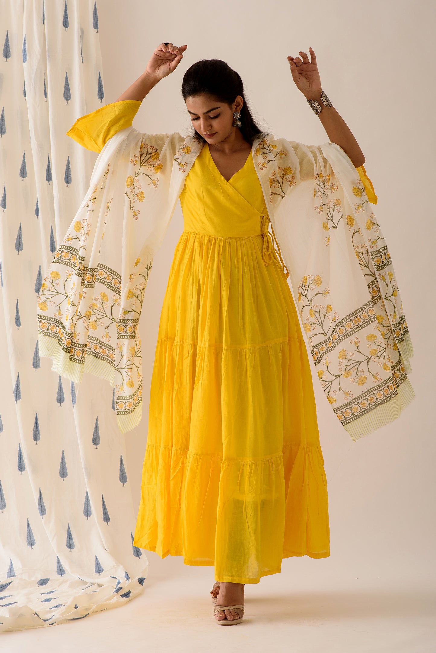 Offwhite Lemon Yellow Mulmul Dupatta