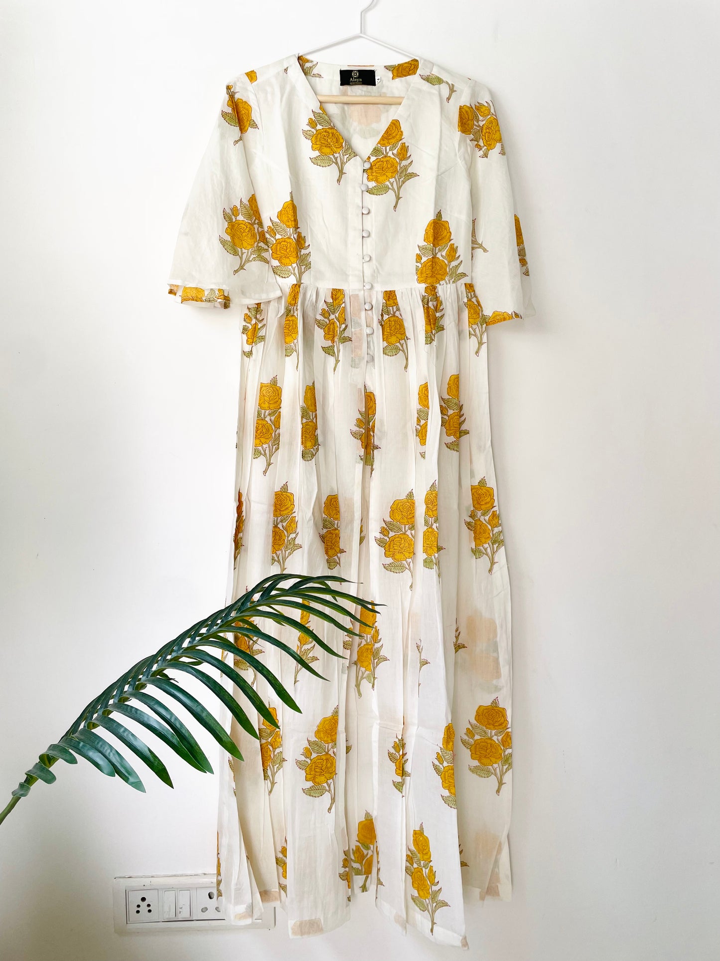 Yellow Rose Cape - XXL