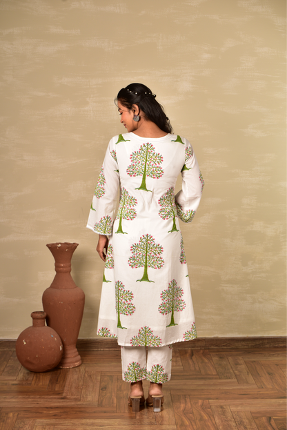 Gulmohar Kurta with Pants and dupatta - Set of 3