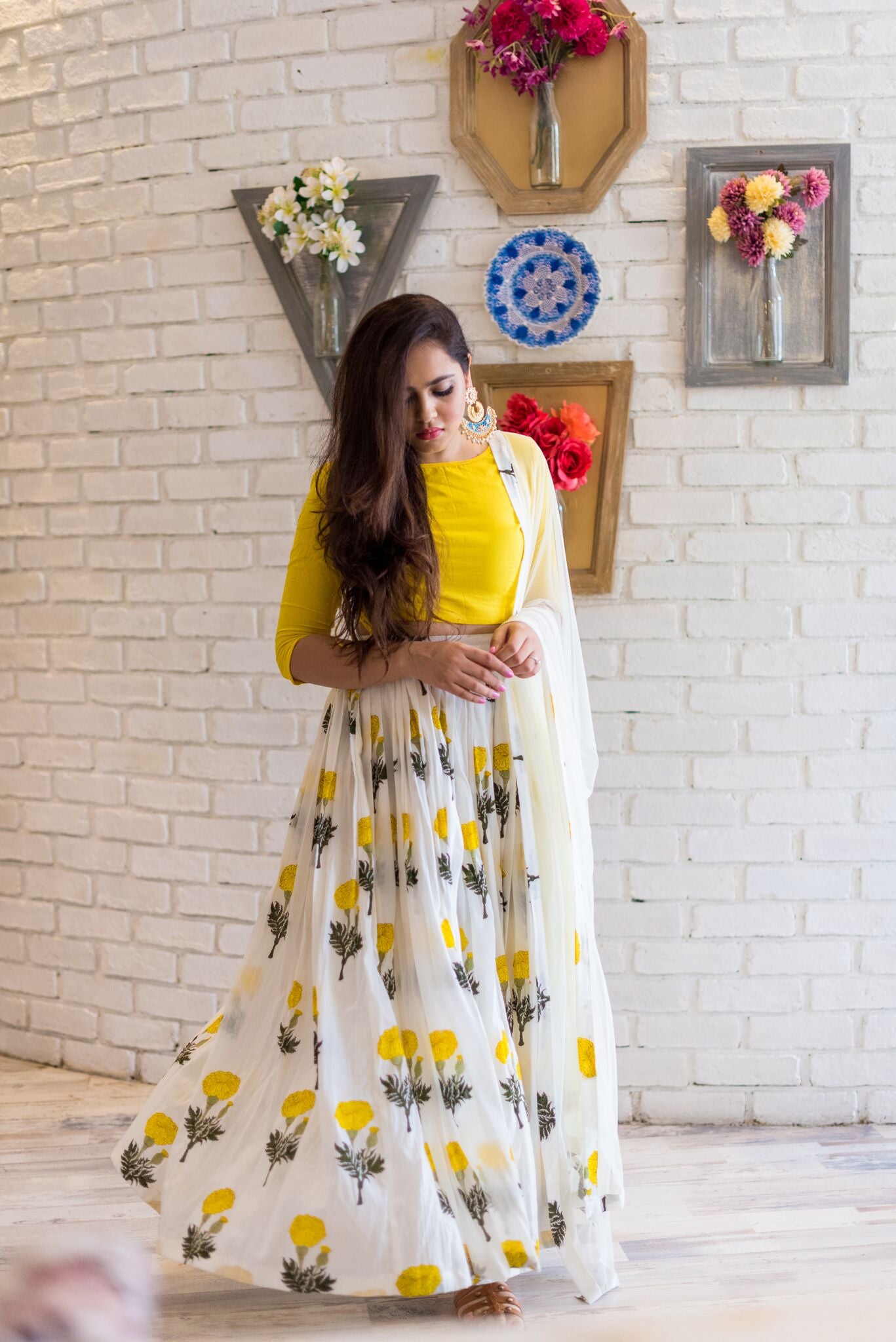 Kiara Advani White Fashionable Crop Top Lehenga For Haldi - Ethnic Race
